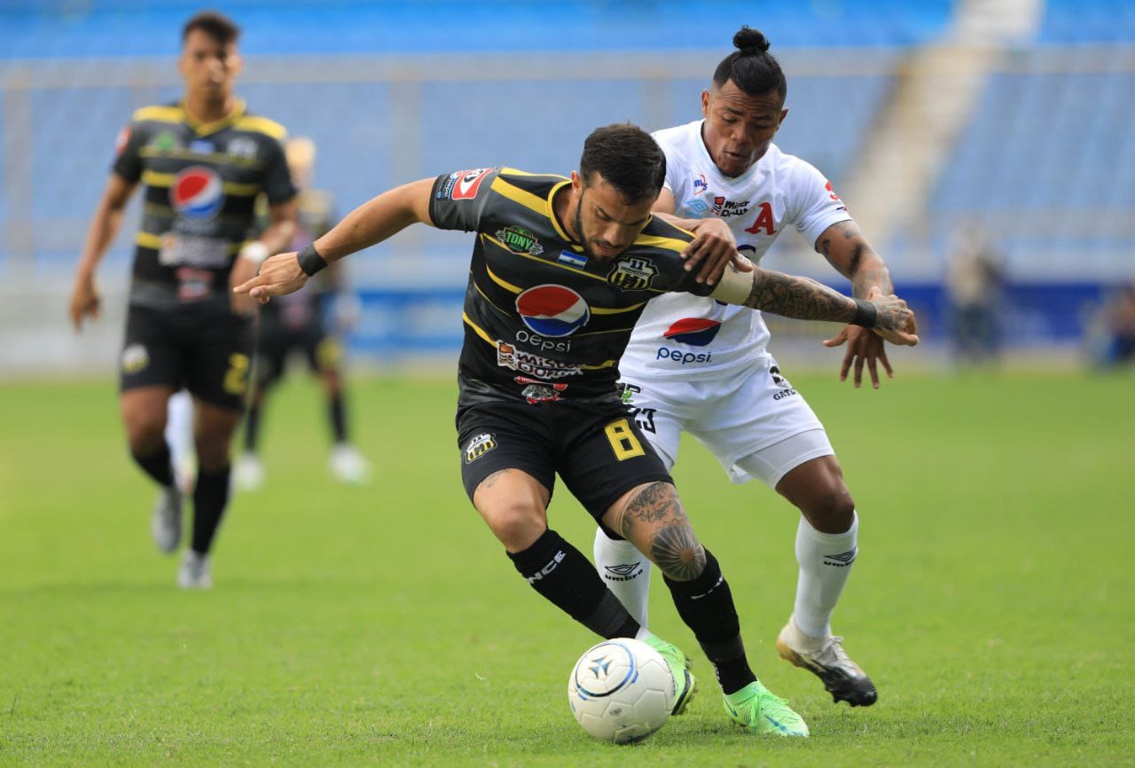 Platense y Alianza se citan en una inedita final del futbol salvadoreño